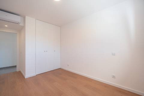 Apartamento T4, com vista mar, na Figueira da Foz