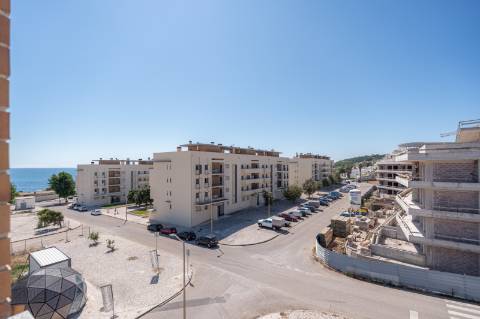 Apartamento T4, com vista mar, na Figueira da Foz
