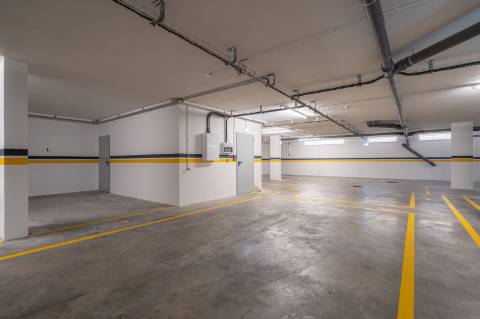 Apartamento T4, com vista mar, na Figueira da Foz