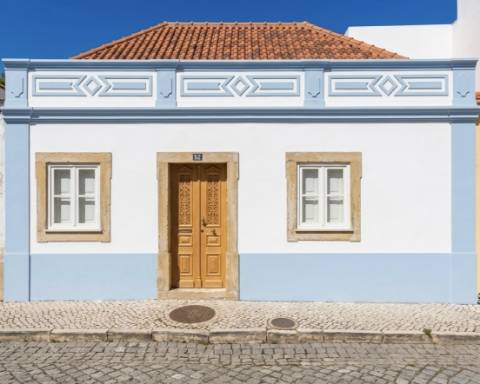 Exclusivo em Silves: Moradia Histórica com Projeto Aprovado I T4 I Piscina I Jardim I Roof top I Vista fantastica