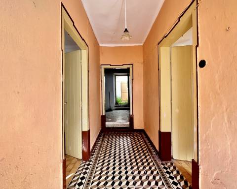 Exclusivo em Silves: Moradia Histórica com Projeto Aprovado I T4 I Piscina I Jardim I Roof top I Vista fantastica