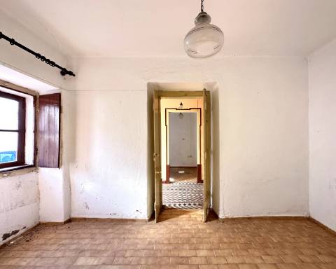Exclusivo em Silves: Moradia Histórica com Projeto Aprovado I T4 I Piscina I Jardim I Roof top I Vista fantastica