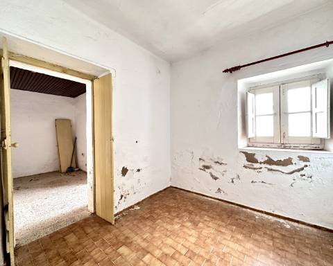 Exclusivo em Silves: Moradia Histórica com Projeto Aprovado I T4 I Piscina I Jardim I Roof top I Vista fantastica