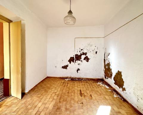 Exclusivo em Silves: Moradia Histórica com Projeto Aprovado I T4 I Piscina I Jardim I Roof top I Vista fantastica