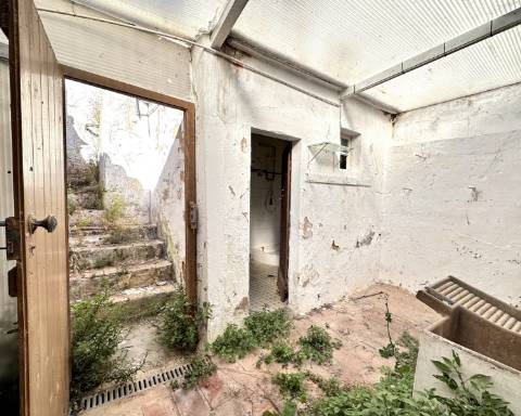 Exclusivo em Silves: Moradia Histórica com Projeto Aprovado I T4 I Piscina I Jardim I Roof top I Vista fantastica