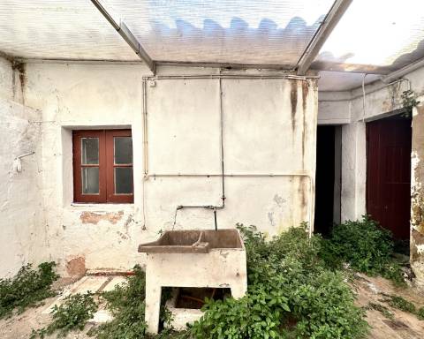 Exclusivo em Silves: Moradia Histórica com Projeto Aprovado I T4 I Piscina I Jardim I Roof top I Vista fantastica