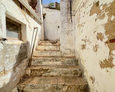 Exclusivo em Silves: Moradia Histórica com Projeto Aprovado I T4 I Piscina I Jardim I Roof top I Vista fantastica