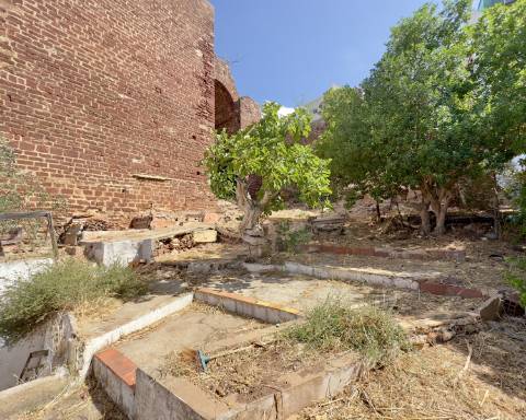 Exclusivo em Silves: Moradia Histórica com Projeto Aprovado I T4 I Piscina I Jardim I Roof top I Vista fantastica