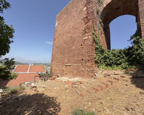 Exclusivo em Silves: Moradia Histórica com Projeto Aprovado I T4 I Piscina I Jardim I Roof top I Vista fantastica