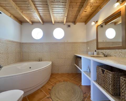 Linda casa típica do Alentejo I 2 quartos I Piscina I Terreno vedado com 3 290 m2 I São Domingos I Santiago do Cacém