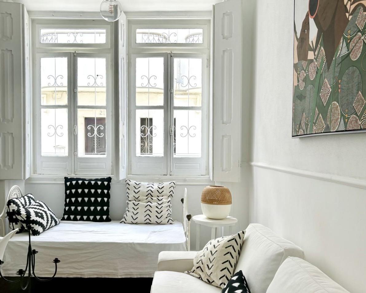 Casa geminada cheia 
<!DOCTYPE html>
<html lang=