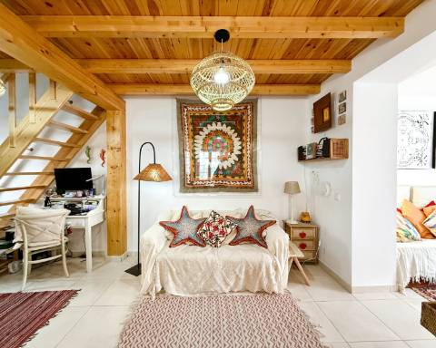 Casa geminada com charme I T2 +1 I Quintal I Centro de Vila Real de Santo António