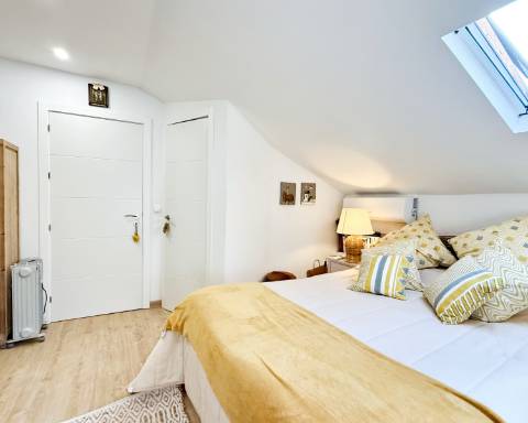 Casa geminada com charme I T2 +1 I Quintal I Centro de Vila Real de Santo António