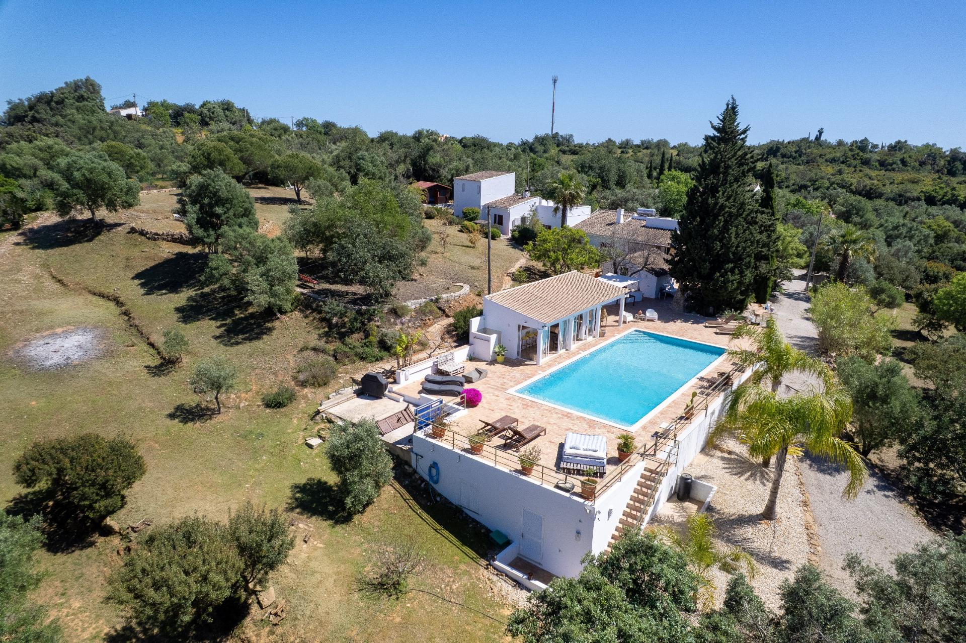 Elegante quinta I 5 quartos I Grande piscina I Terreno magnífico I Quelfes