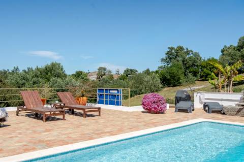 Elegante quinta I 5 quartos I Grande piscina I Terreno magnífico I Quelfes