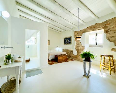 Propriedade de exceção em Estoi: Duas Quintas de Charme com Vista Mar Panorâmica | 3 Suites | Piscina | Terreno de 5800 m²