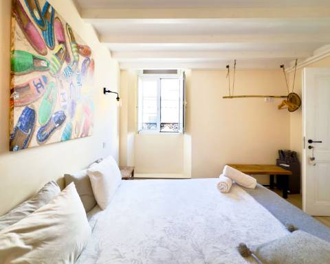 Encantadora Moradia de 2 quartos I Terraço I Rooftop Panorâmico I Localização Ideal no Coração de Faro.
