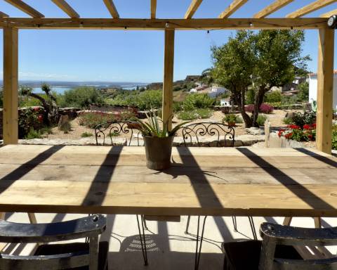 Casa de charme chave na mão com jardim suspenso | T2+1 | Vista espetacular sobre o Alqueva
