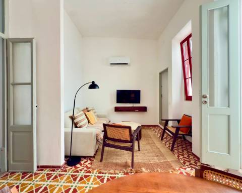 Magnífica Moradia Tradicional no Coração de Loulé | 1 Quarto | Pátio | Terraço