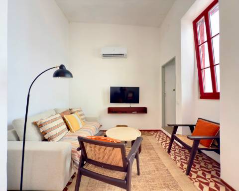 Magnífica Moradia Tradicional no Coração de Loulé | 1 Quarto | Pátio | Terraço