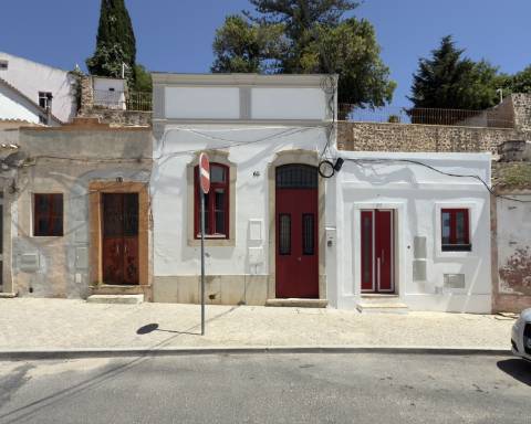 Magnífica Moradia Tradicional no Coração de Loulé | 1 Quarto | Pátio | Terraço
