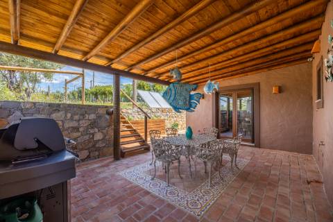 Sumptuosa Propriedade Tradicional | 3 Quartos | Tanque | Totalmente Restaurada | Terreno de 2 760 m² | Santa Bárbara de Nexe