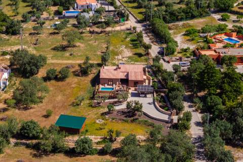 Sumptuosa Propriedade Tradicional | 3 Quartos | Tanque | Totalmente Restaurada | Terreno de 2 760 m² | Santa Bárbara de Nexe