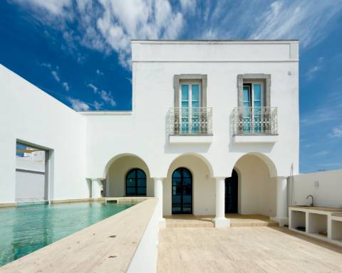 Moradia Excecional | 316 m² | 4 Quartos | Jacuzzi | Terraços | Vista Ria Formosa | Baixa de Olhão
