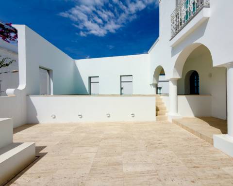 Moradia Excecional | 316 m² | 4 Quartos | Jacuzzi | Terraços | Vista Ria Formosa | Baixa de Olhão