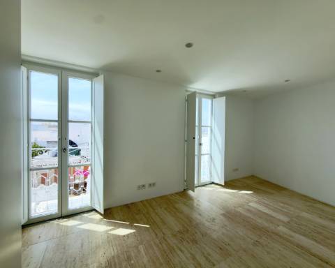 Moradia Excecional | 316 m² | 4 Quartos | Jacuzzi | Terraços | Vista Ria Formosa | Baixa de Olhão