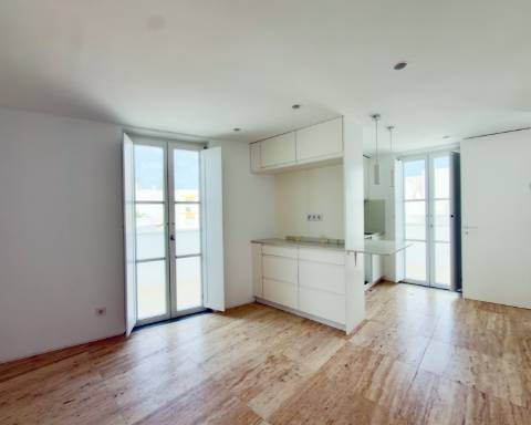 Moradia Excecional | 316 m² | 4 Quartos | Jacuzzi | Terraços | Vista Ria Formosa | Baixa de Olhão