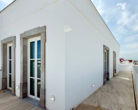 Moradia Excecional | 316 m² | 4 Quartos | Jacuzzi | Terraços | Vista Ria Formosa | Baixa de Olhão