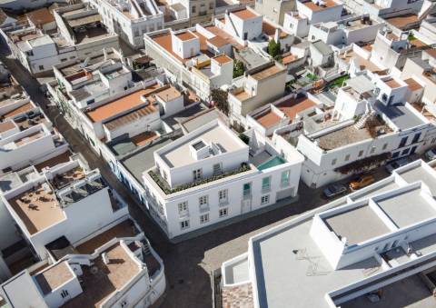 Moradia Excecional | 316 m² | 4 Quartos | Jacuzzi | Terraços | Vista Ria Formosa | Baixa de Olhão