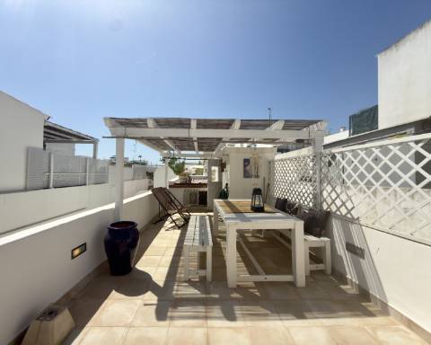 Casa Típica com Licença AL | T1+1 | Rooftop | No Coração da Cidade de Olhão