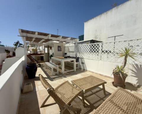 Casa Típica com Licença AL | T1+1 | Rooftop | No Coração da Cidade de Olhão