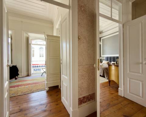 RARO! Moradia Burguesa e Histórica I 3 + 1 Quartos I Amplo Rooftop I Vista Mercado e Ria Formosa I Centro Histórico, Baixa de Olhão