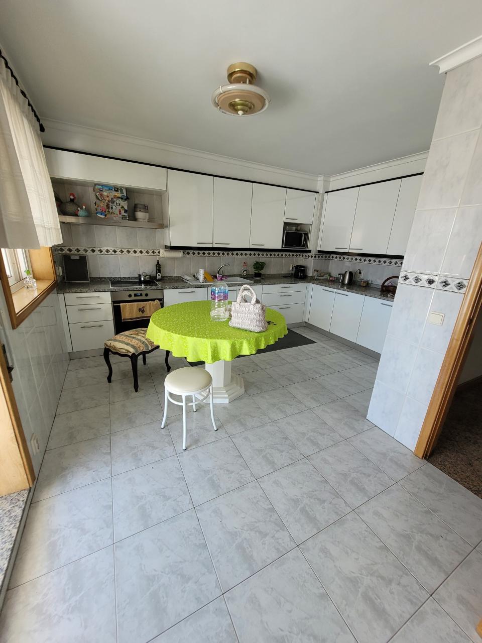 T6 Duplex recuado com terraço Antas- Avenida Combatentes/Praça Velasquez