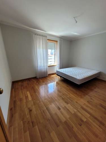 T6 Duplex recuado com terraço Antas- Avenida Combatentes/Praça Velasquez