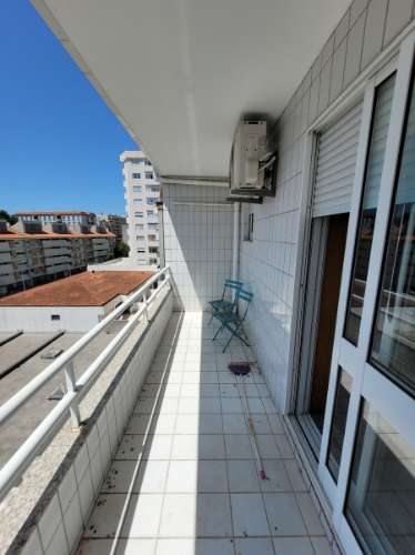 T6 Duplex recuado com terraço Antas- Avenida Combatentes/Praça Velasquez
