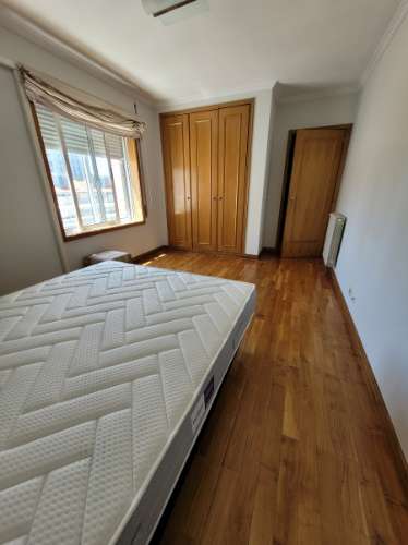 T5 Duplex recuado com terraço Antas- Avenida Combatentes/Praça Velasquez