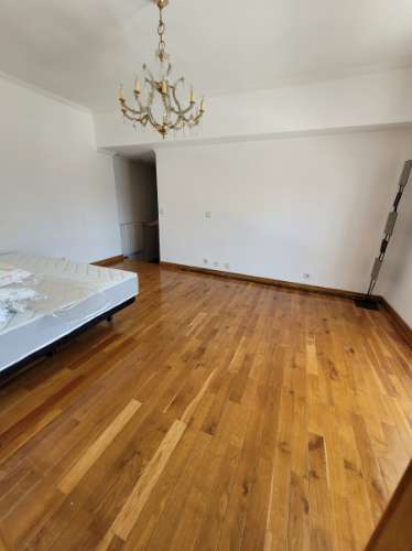T5 Duplex recuado com terraço Antas- Avenida Combatentes/Praça Velasquez