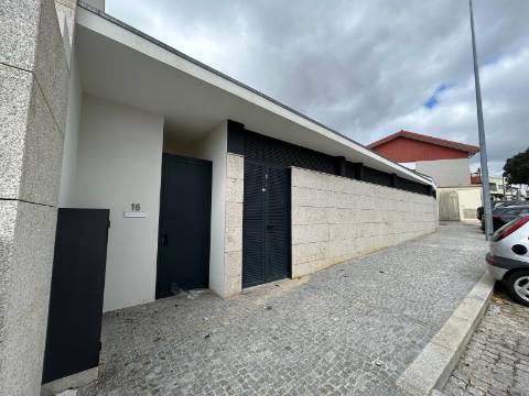 Moradia em Banda T4 na Azemaia, Gueifães Onde a sua nova história começa