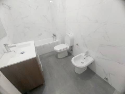 T1 com Garagem | Excelente Localização | Próximo do Metro e Hospital de São João
