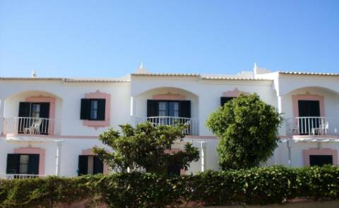 Prédio com 9 frações em Sagres