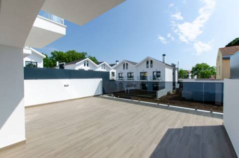 OCEAN PRIME VILLAGE: MORADIAS T4 EM S. PEDRO DO ESTORIL