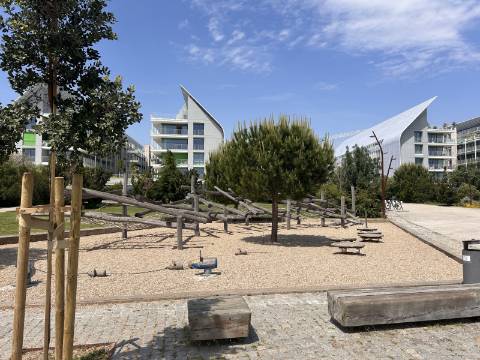 Exclusividade contemporânea à beira do Tejo