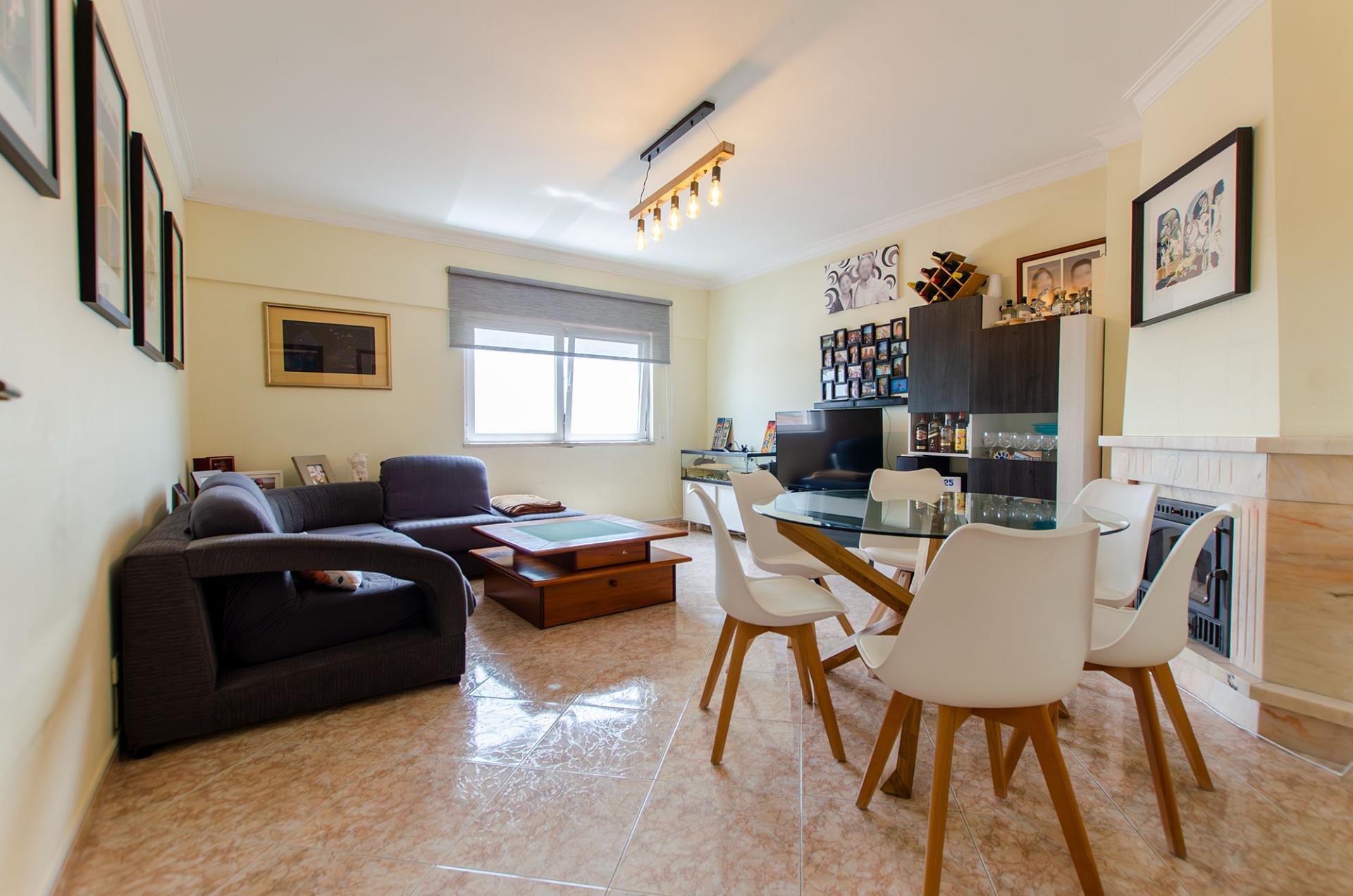 T3 com garagem, vista de serra e mar