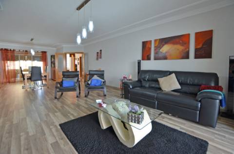 Moradia T4+2 com piscina na Urb. Lombas (São Domingos de Rana)