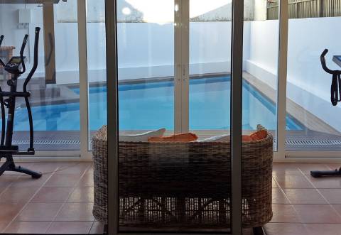 Moradia T4+2 com piscina na Urb. Lombas (São Domingos de Rana)