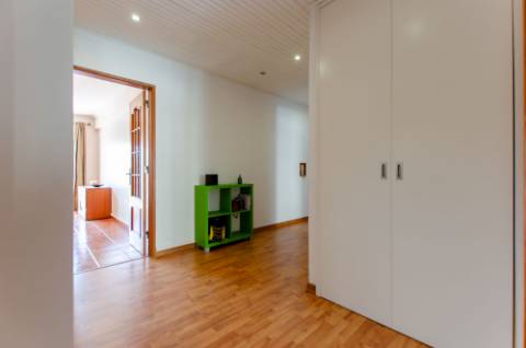 T2 luminoso e pronto a habitar em Queluz de Baixo, Oeiras